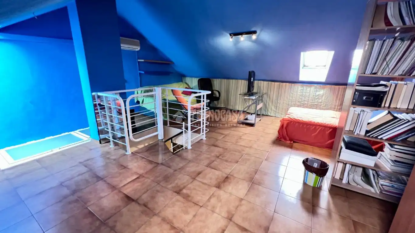 Einfamilien-Reihenhaus zum Verkauf in Alcalá de Henares mit Terrasse