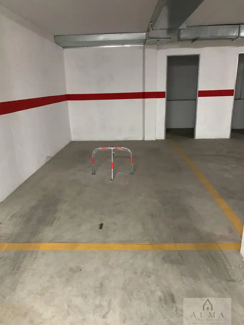 Einzelparkplatz zum Verkauf in Almendralejo