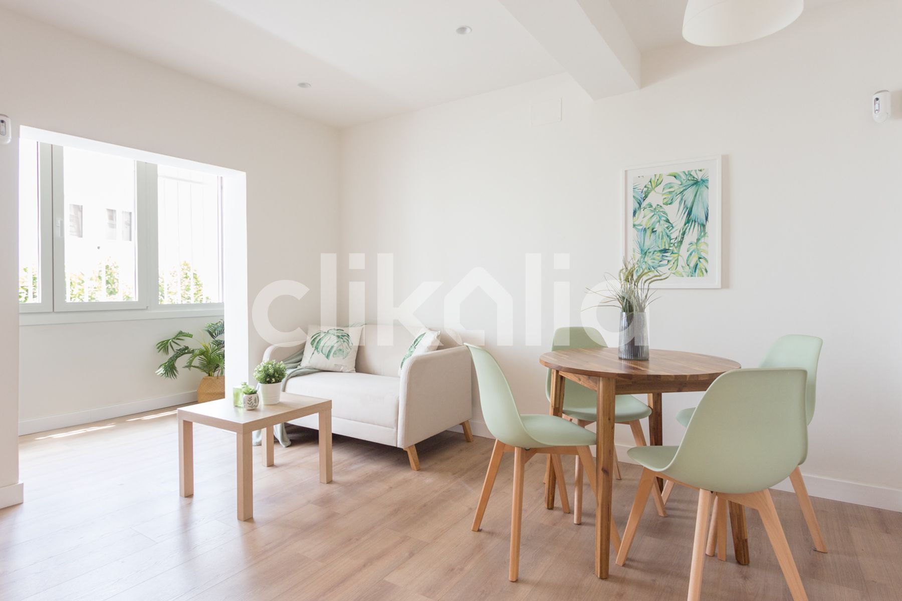 Living room of Flat for sale in  Sevilla Capital  with Air Conditioner