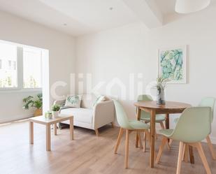 Living room of Flat for sale in  Sevilla Capital  with Air Conditioner