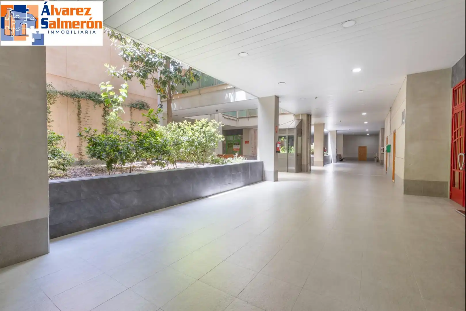 Flat for sale in Granada  with Air Conditioner and Heating
