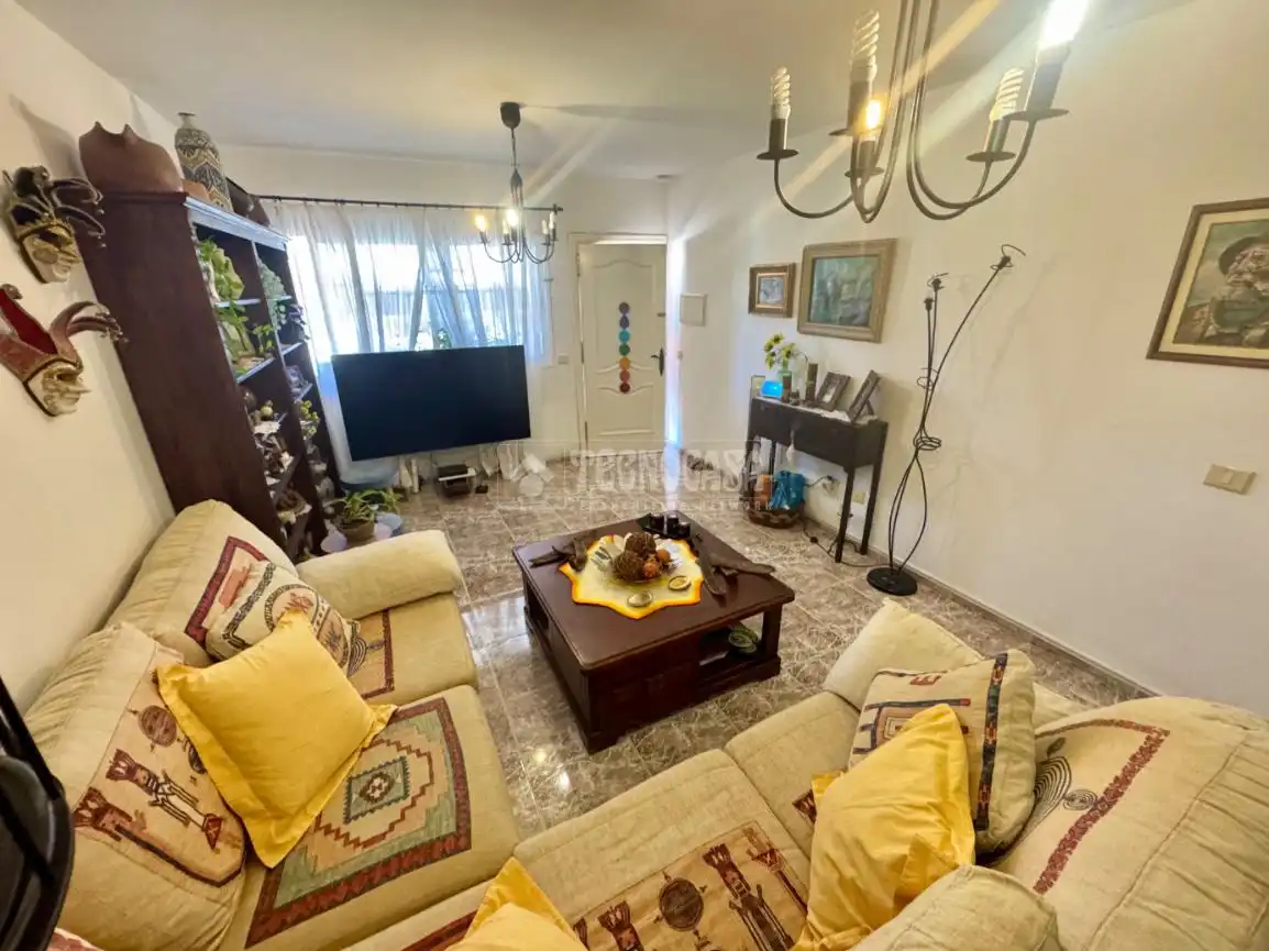 Duplexes for sale in Fabelo