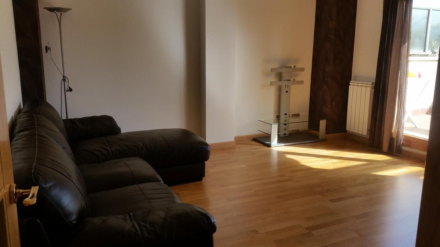 Wohnzimmer von Dachboden zum verkauf in Santa Marta de Tormes mit Heizung und Terrasse