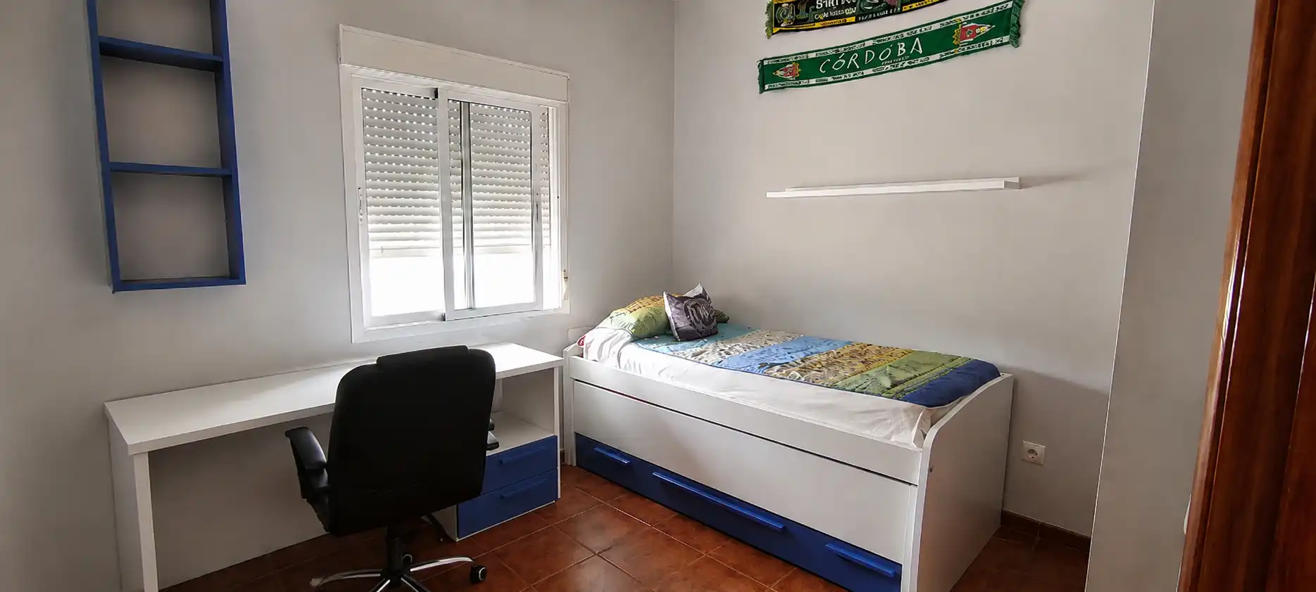 Dormitori de Casa o xalet en venda en La Carlota amb Aire condicionat, Jardí privat i Terrassa