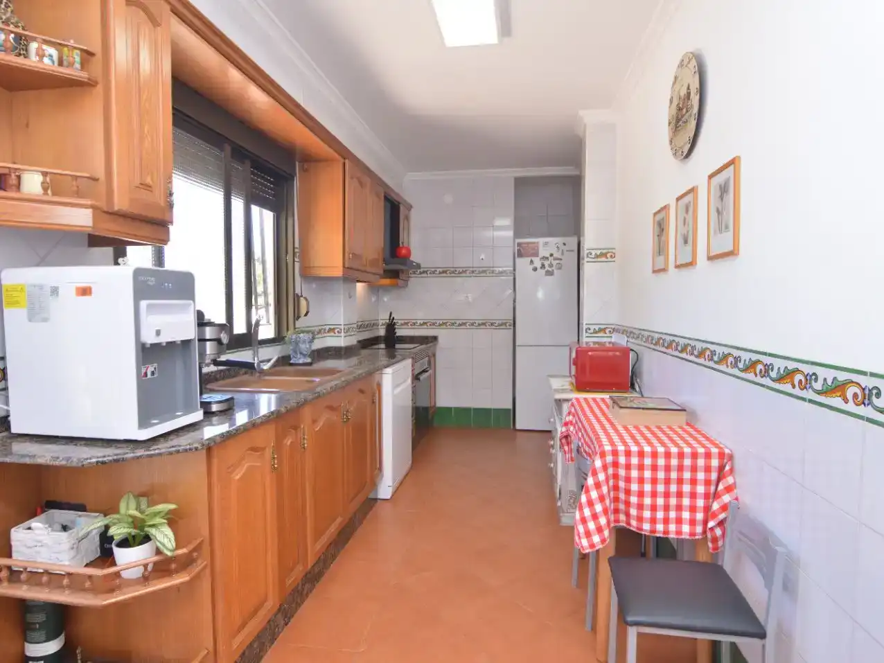 Küche von Haus oder Chalet zum Verkauf in Chiva mit Klimaanlage, Schwimmbad und Balkon