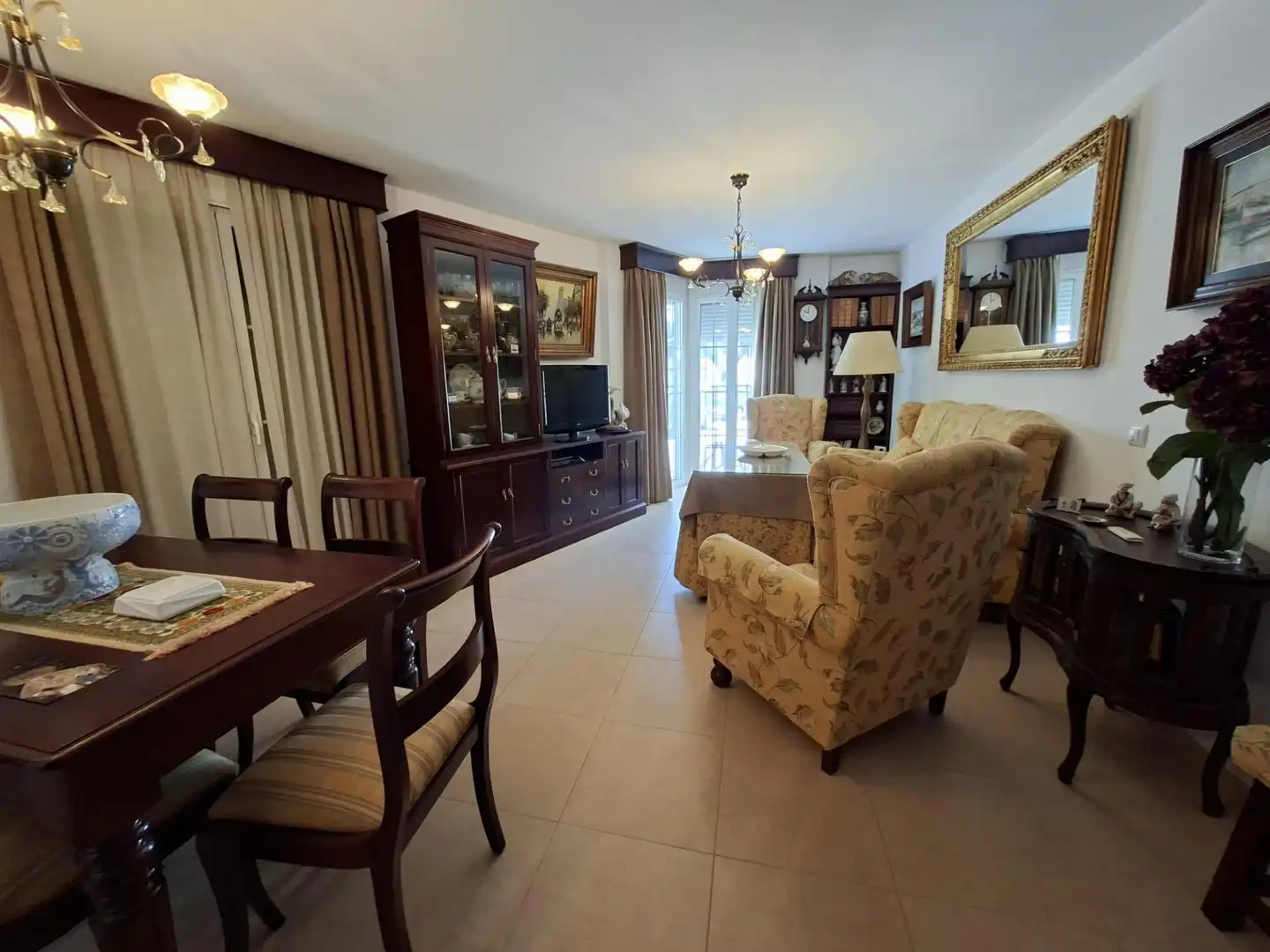 Sala d'estar de Casa o xalet en venda en Chiclana de la Frontera