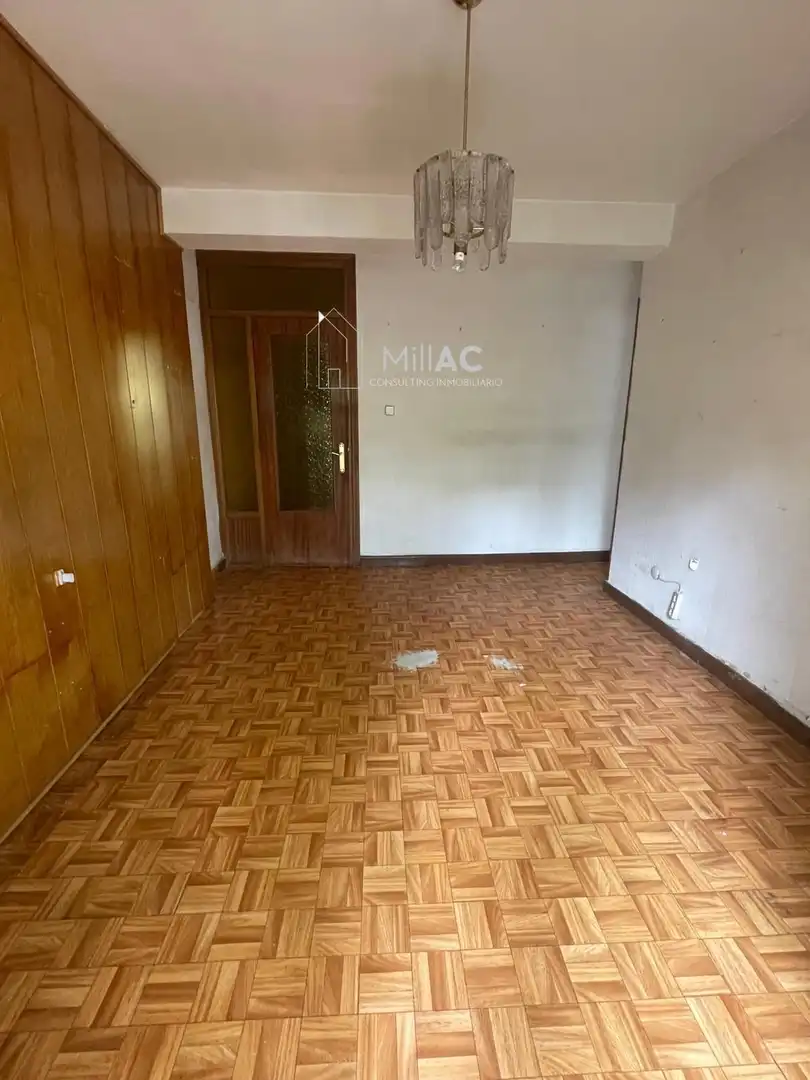 Flat with lift for sale in La Bañeza, imagen 2