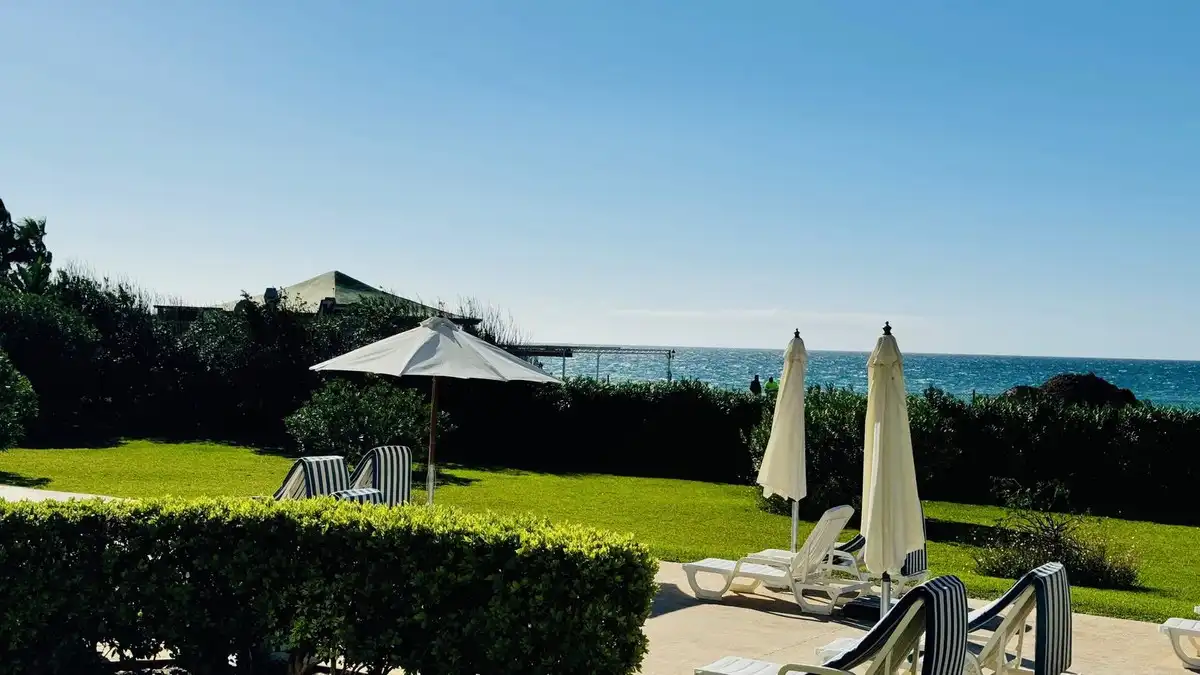 Garden of Flat for sale in Marbella  with Air Conditioner, Terrace and Alarm