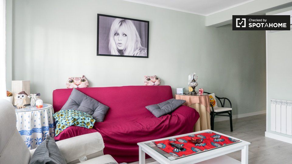 Living room of Flat to rent in  Madrid Capital  with Air Conditioner, Heating and Furnished