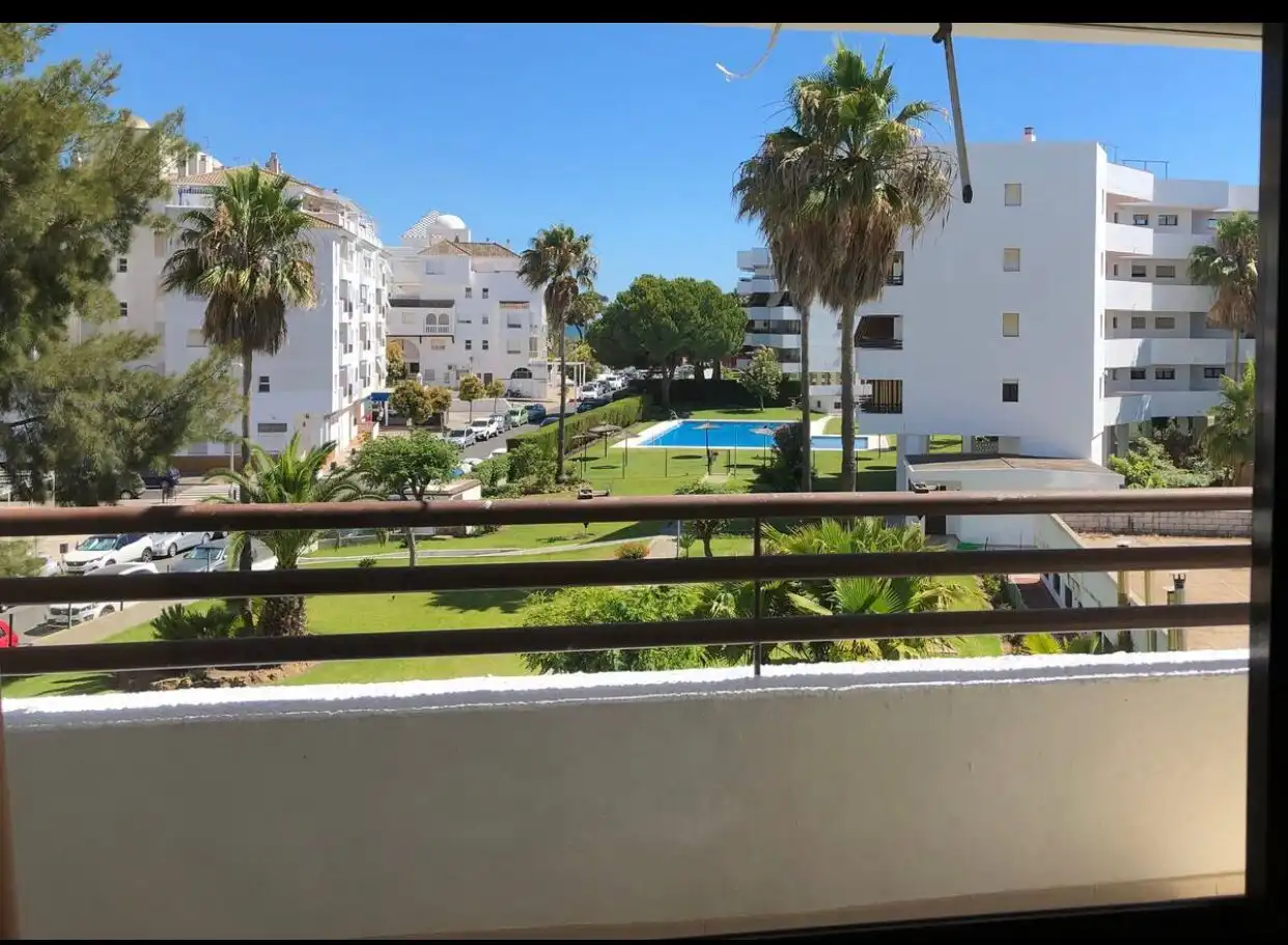 Vista exterior de Piso en venta en El Portil con Parquet, Terraza y Amueblado