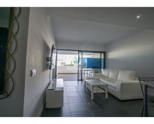Sala d'estar de Apartament en venda en La Oliva amb Calefacció, Terrassa i Piscina