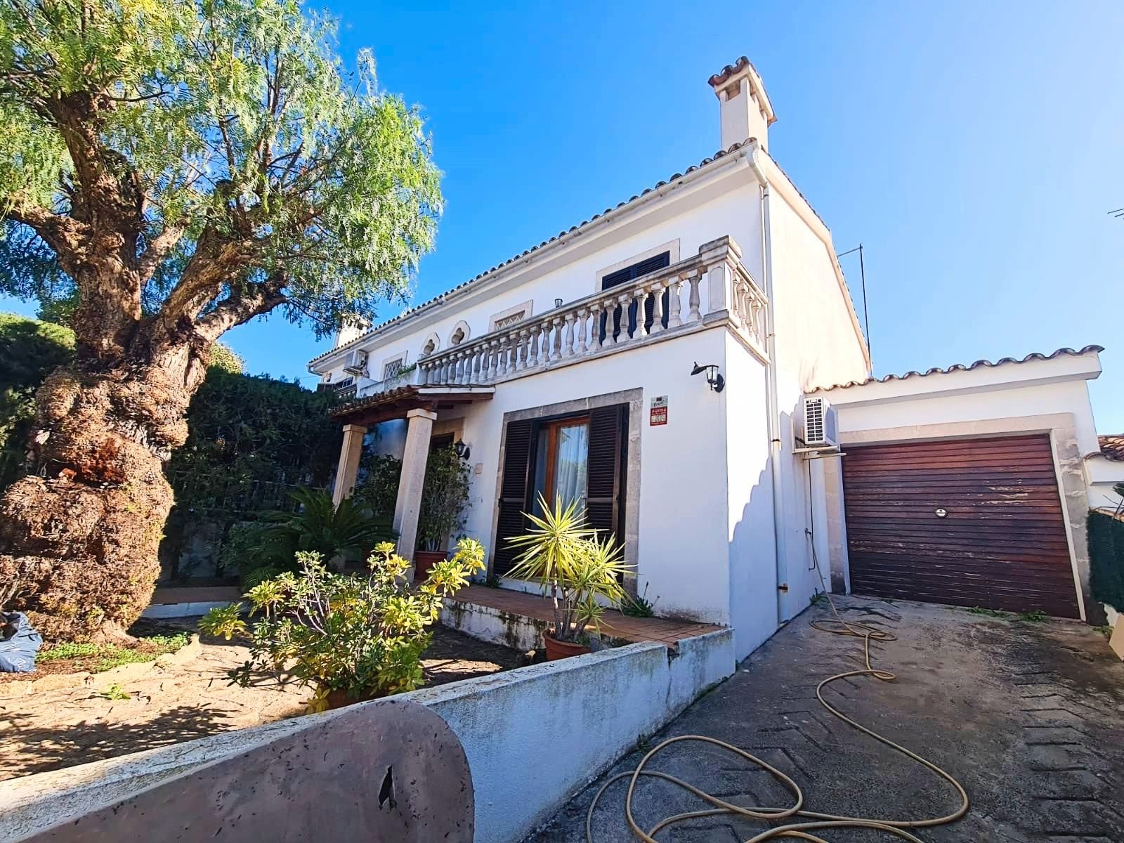 Exterior view of Single-family semi-detached for sale in  Palma de Mallorca  with Air Conditioner, Heating and Private garden