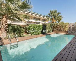 Swimming pool of Duplex to rent in  Barcelona Capital  with Air Conditioner, Heating and Terrace