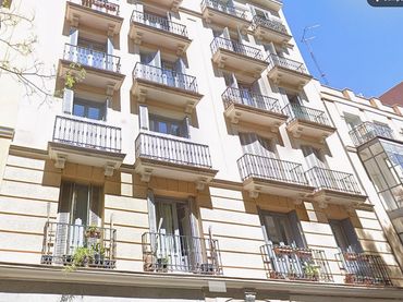 Flat with lift for sale in Chamberí