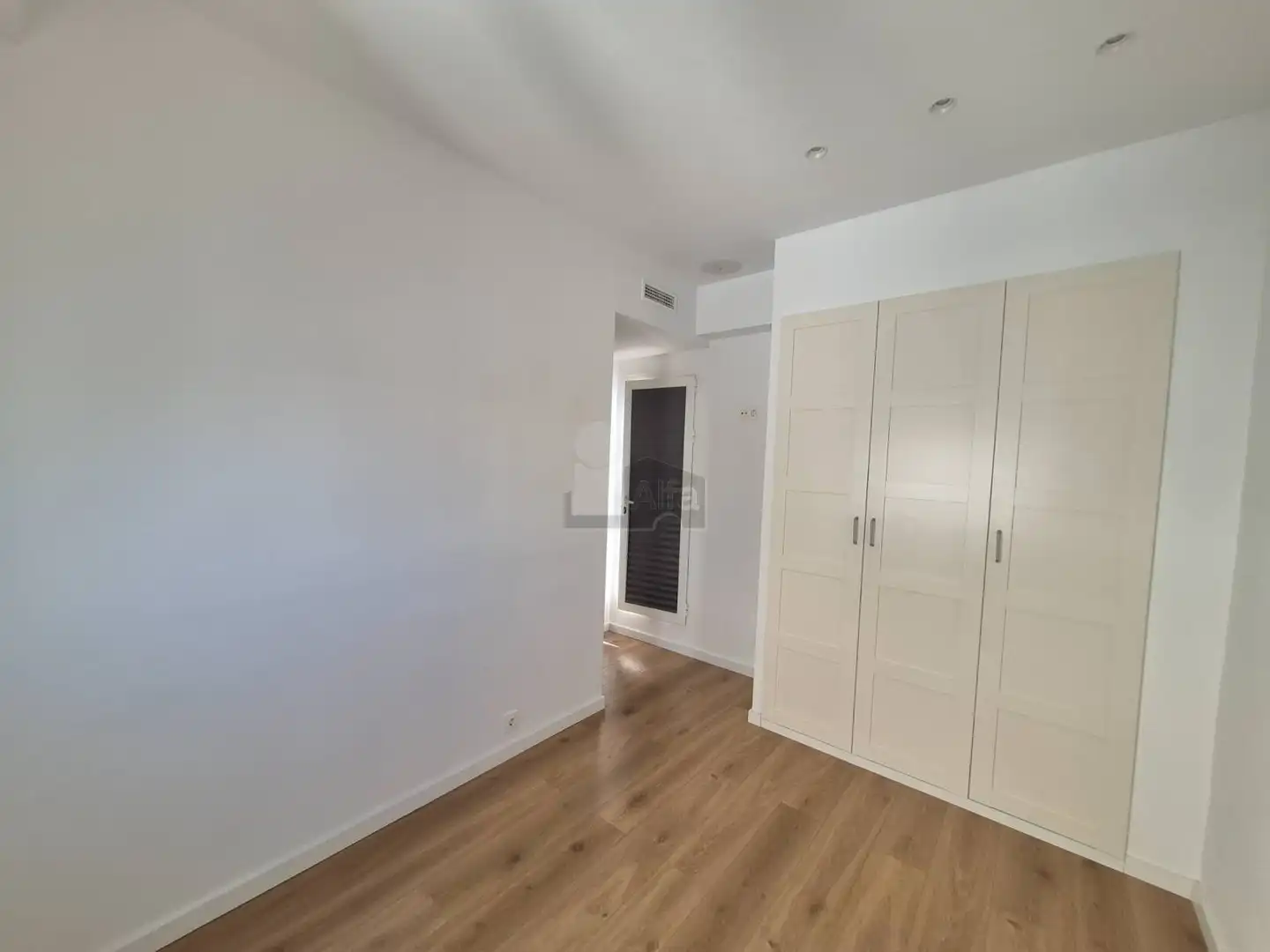 Bedroom of Attic for rent in Valencia  with Air Conditioner, Parquet flooring and Terrace