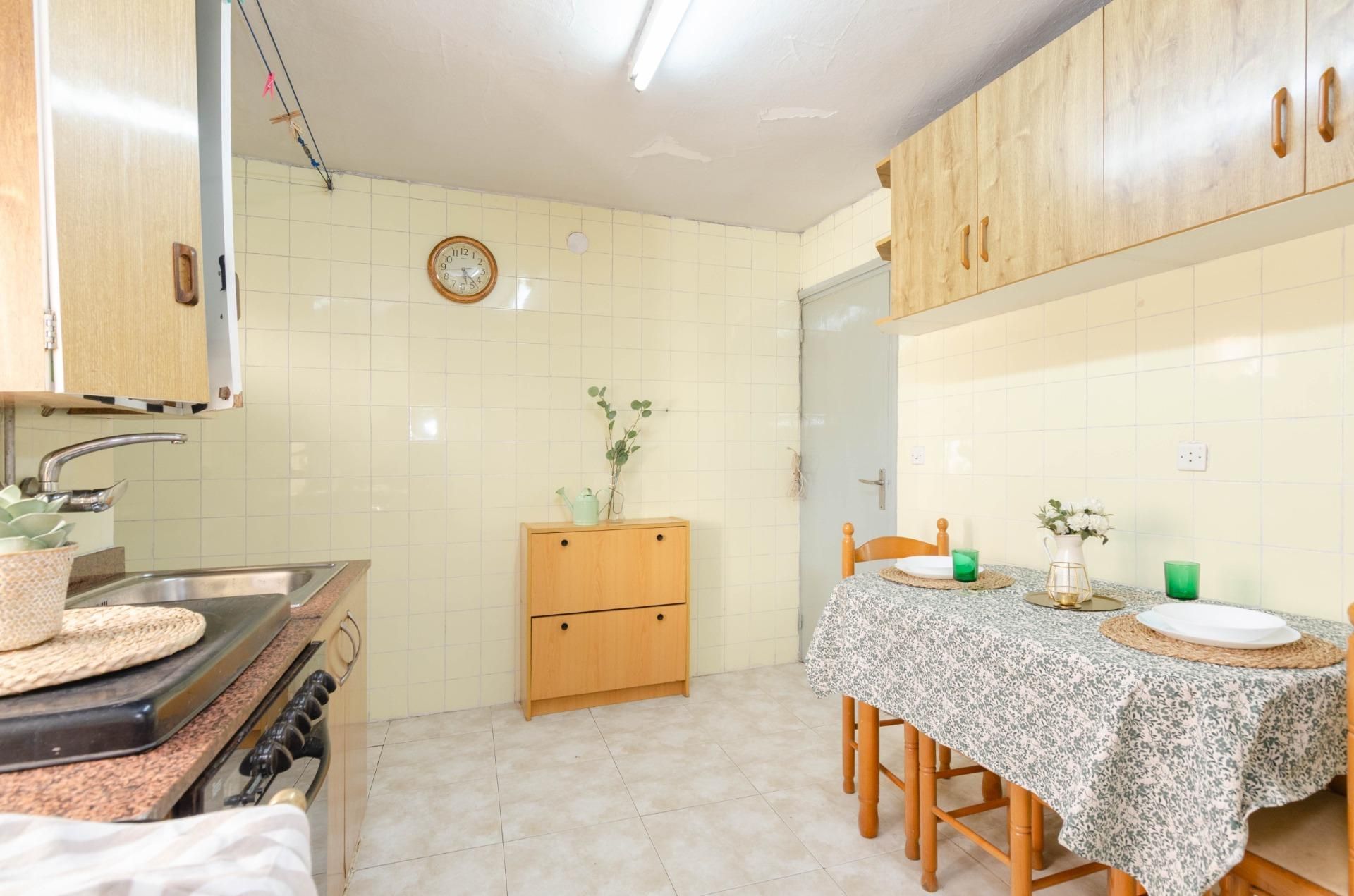 Cuina de Casa adosada en venda en Tineo amb Calefacció i Jardí privat