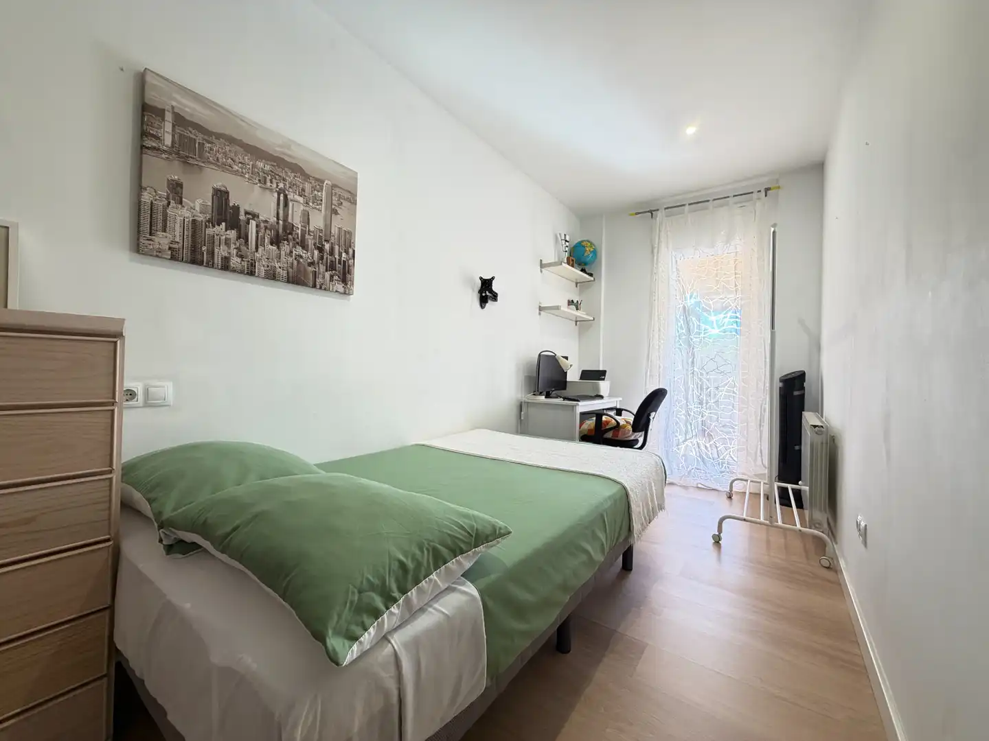 Dormitori de Apartament en venda en Roses amb Aire condicionat, Calefacció i Parquet