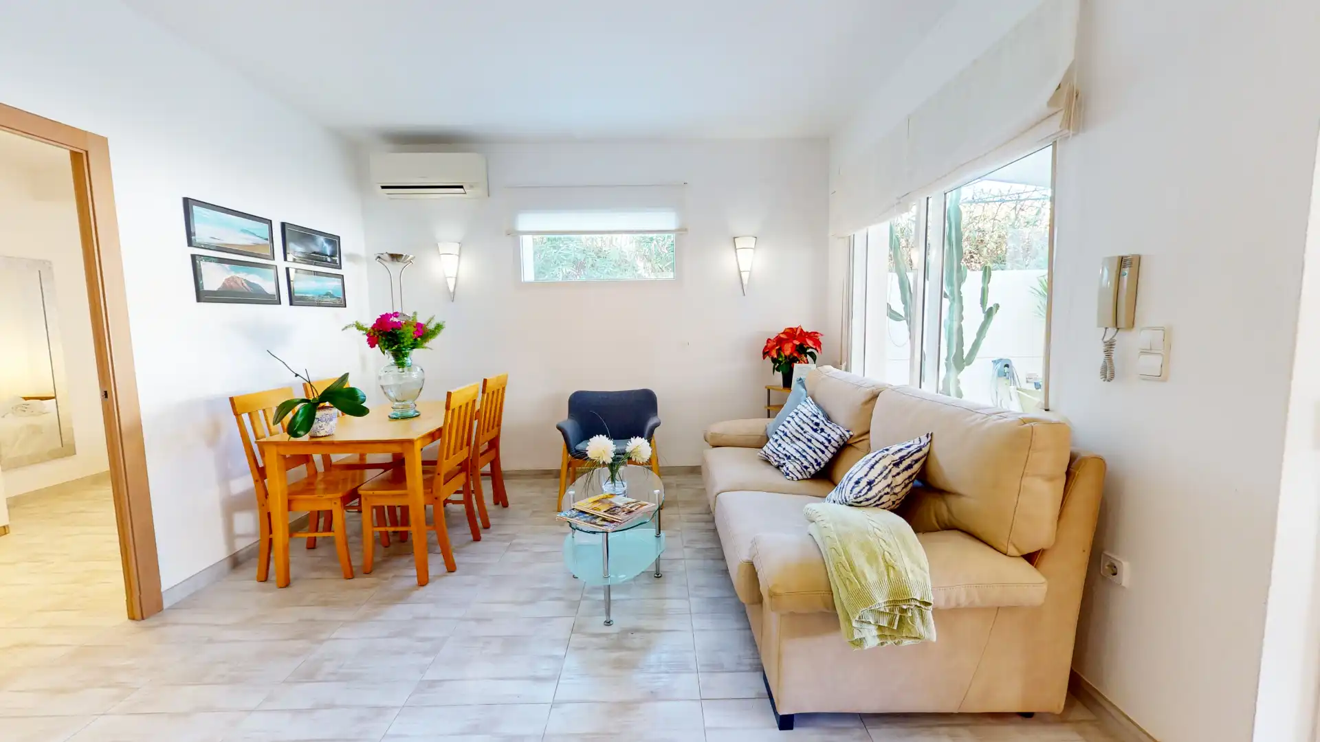 Sala de estar de Piso de alquiler en Dénia con Aire acondicionado, Calefacción y Jardín privado