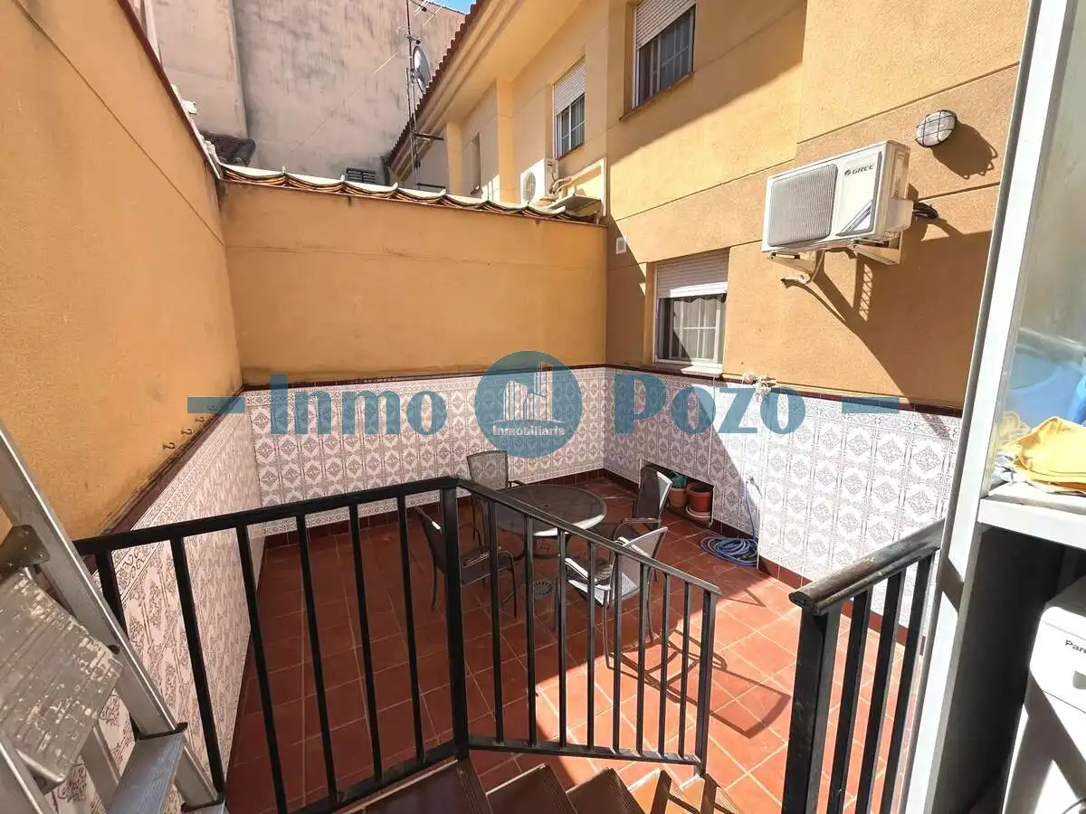 Außenansicht von Maisonette zum Verkauf in Almendralejo mit Abstellraum und Möbliert