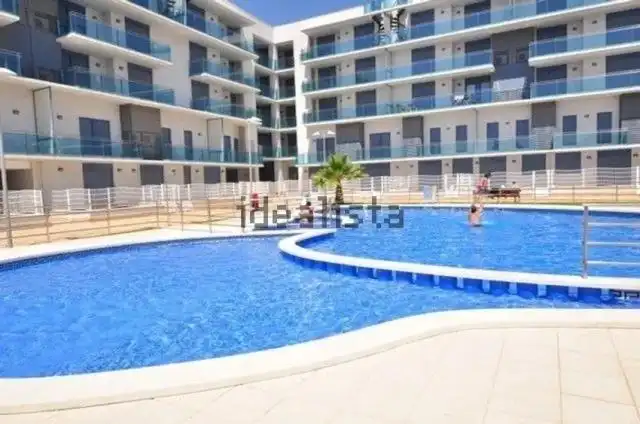 Schwimmbecken von Wohnung zur Miete in Prades mit Privatgarten, Terrasse und Möbliert