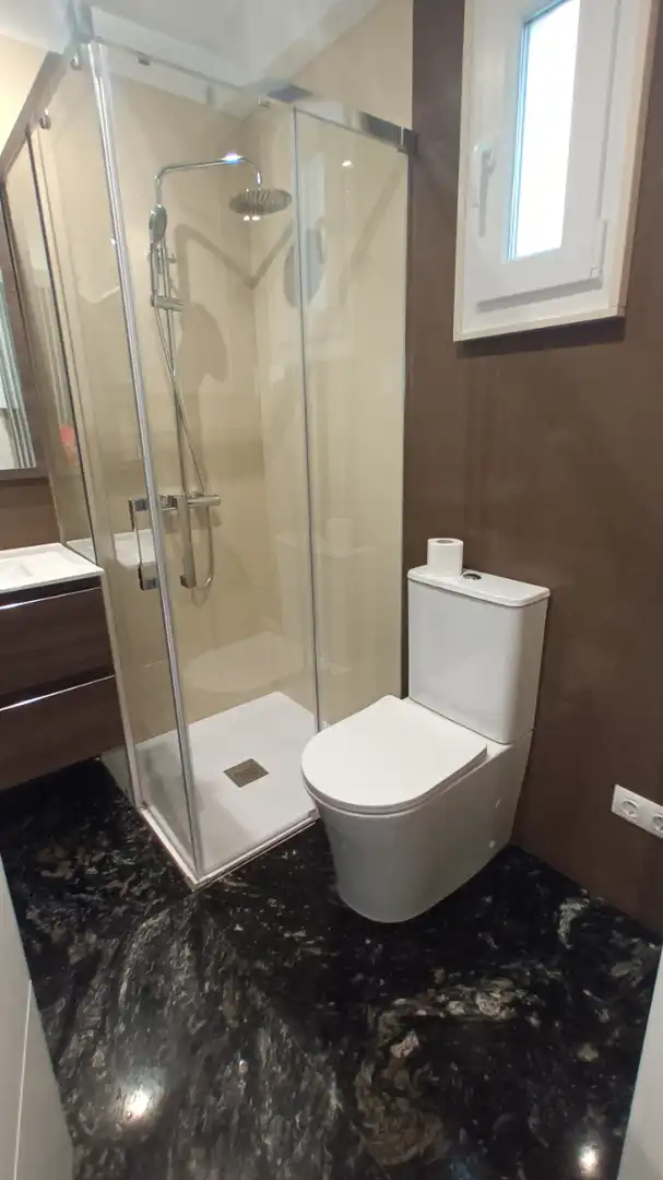 Badezimmer von Haus oder Chalet zum Verkauf in Lugo mit Klimaanlage, Heizung und Privatgarten