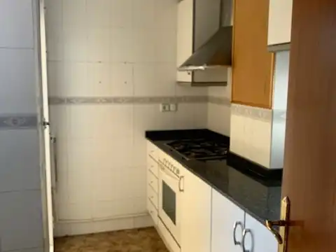 Cuina de Apartament en venda en Terrassa amb Balcó