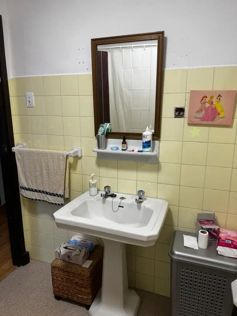Baño de Piso de alquiler en Almuñécar con Jardín privado, Terraza y Amueblado