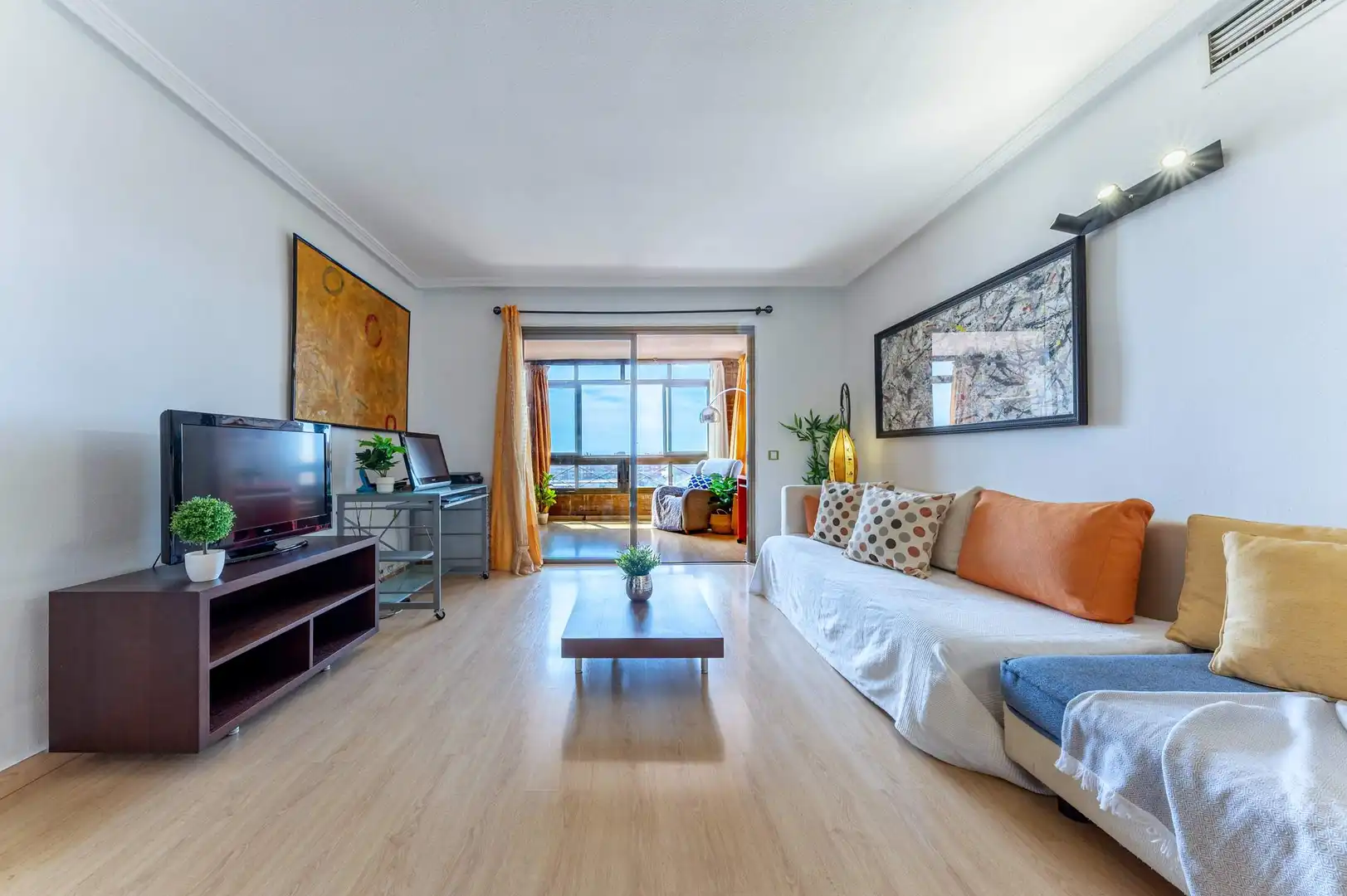 Wohnzimmer von Dachboden zum Verkauf in Alicante / Alacant mit Klimaanlage, Heizung und Privatgarten
