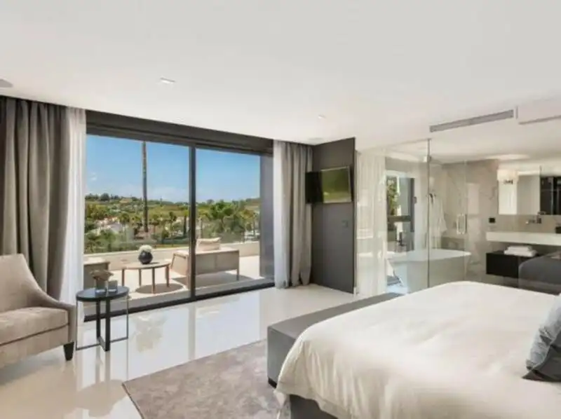 Dormitori de Casa o xalet de lloguer en Marbella amb Aire condicionat, Calefacció i Jardí privat