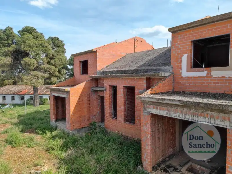 Vista exterior de Casa adosada en venda en Castronuevo de Esgueva