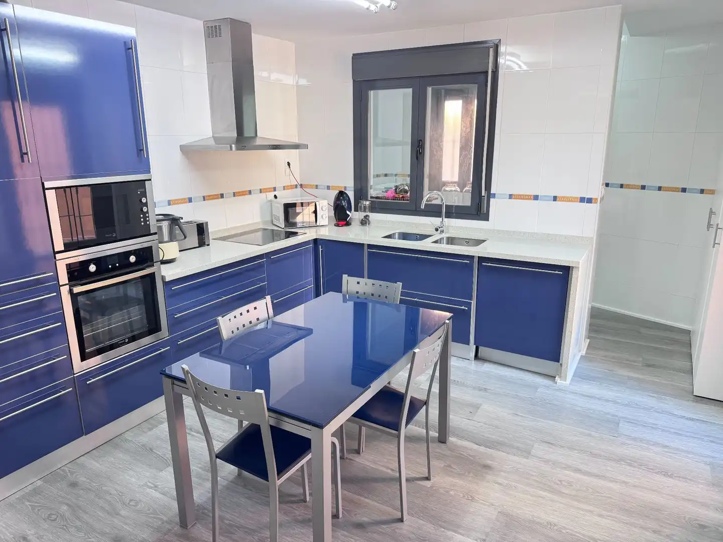 Cocina de Casa o chalet en venta en Roquetas de Mar con Aire acondicionado, Jardín privado y Terraza