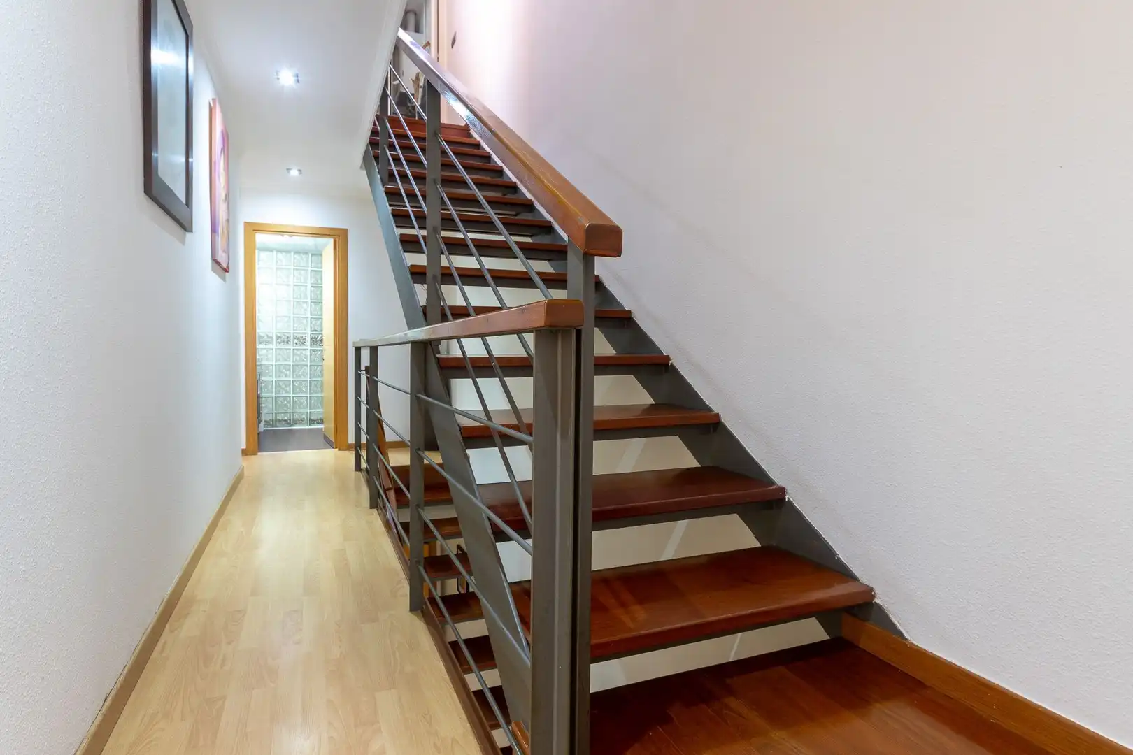 Einfamilien-Reihenhaus zum Verkauf in Roses mit Klimaanlage, Heizung und Terrasse