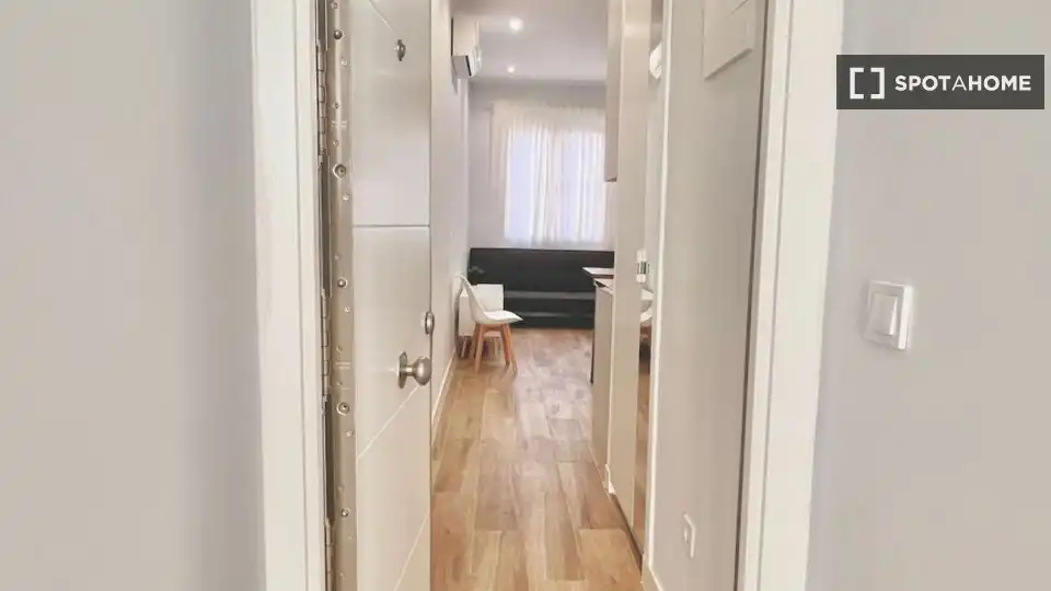 Wohnung zur Miete in Madrid mit Klimaanlage, Heizung und Möbliert