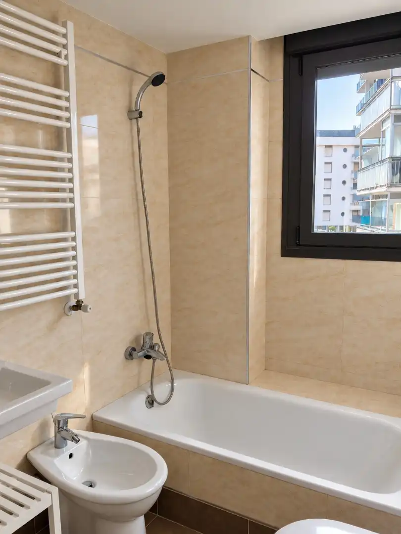 Bathroom of Flat for sale in Playa Ostende