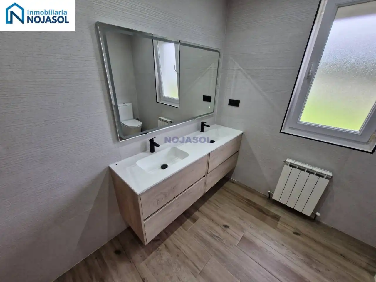 Bany de Casa o xalet en venda en Bareyo amb Calefacció, Jardí privat i Terrassa