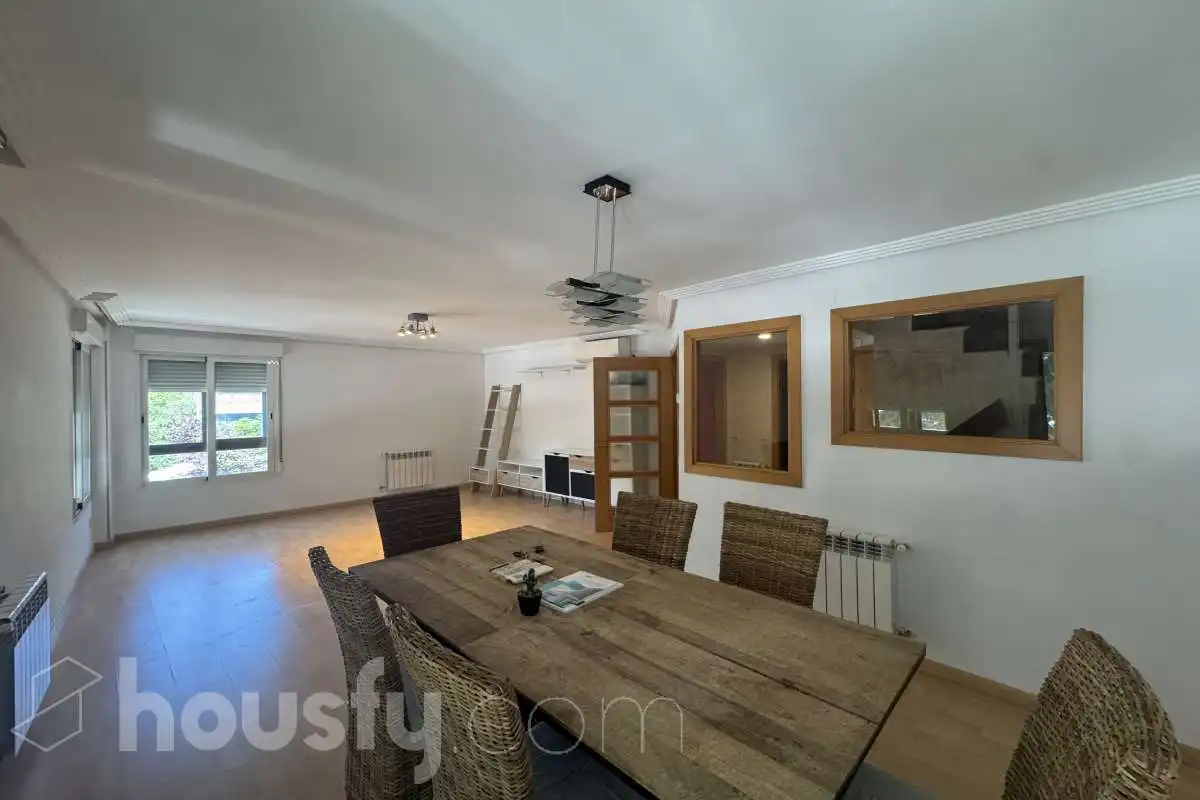 Flat for rent in Avenida de Madrid, Santa Bárbara - La Zaporra