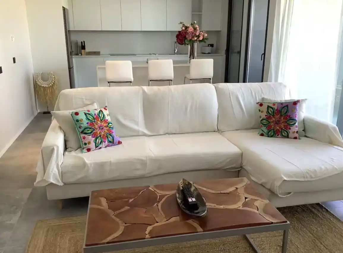 Wohnzimmer von Wohnungen zur Miete in Santa Eulària des Riu mit Klimaanlage, Heizung und Terrasse