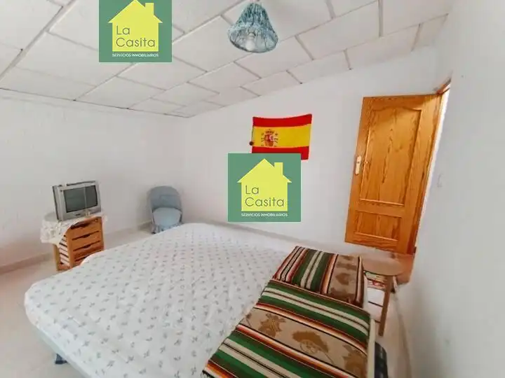 Vista exterior de Casa o xalet en venda en Albacete amb Aire condicionat, Jardí privat i Traster