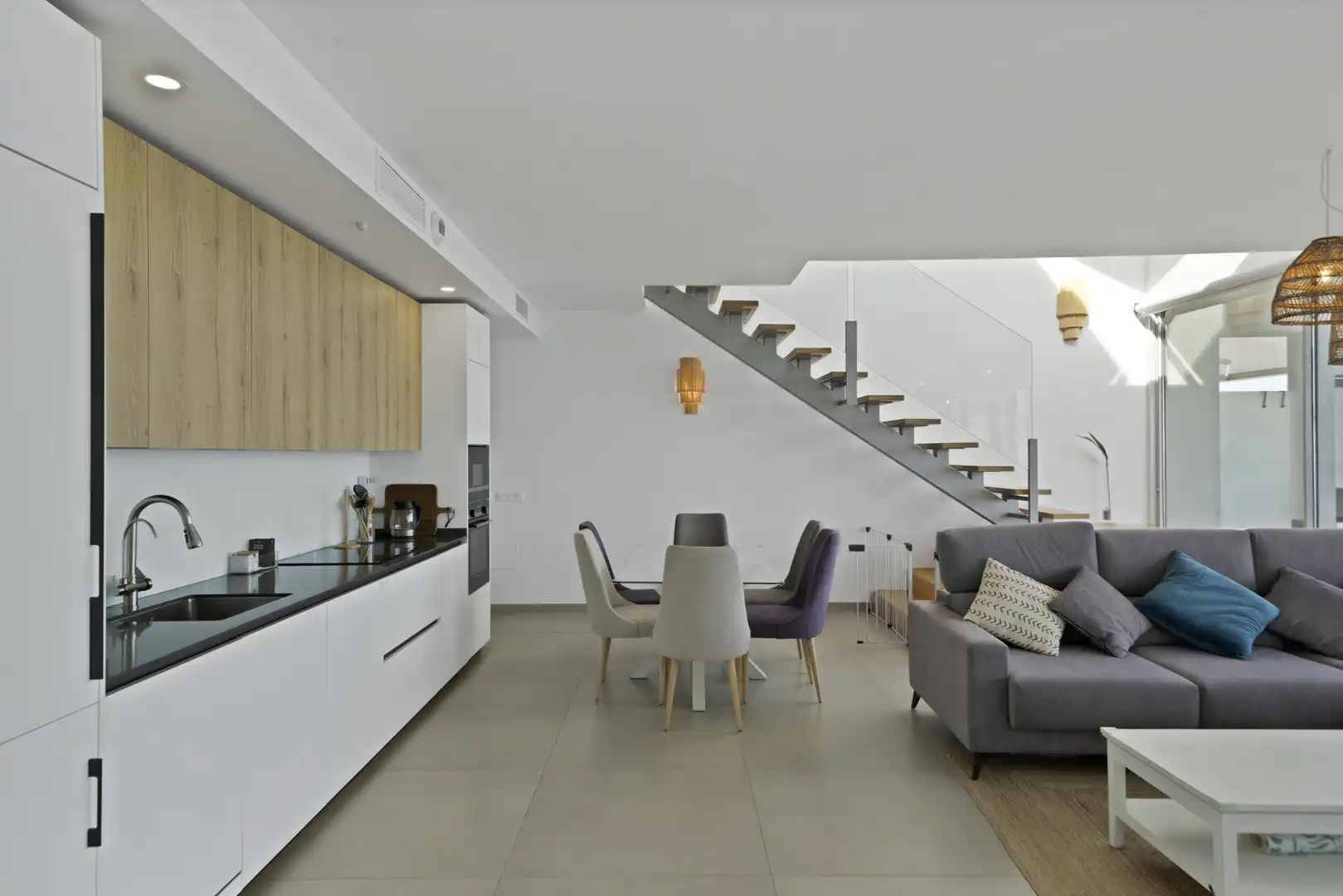 Sala de estar de Ático en venta en Benalmádena con Jardín privado, Alarma y Piscina comunitaria