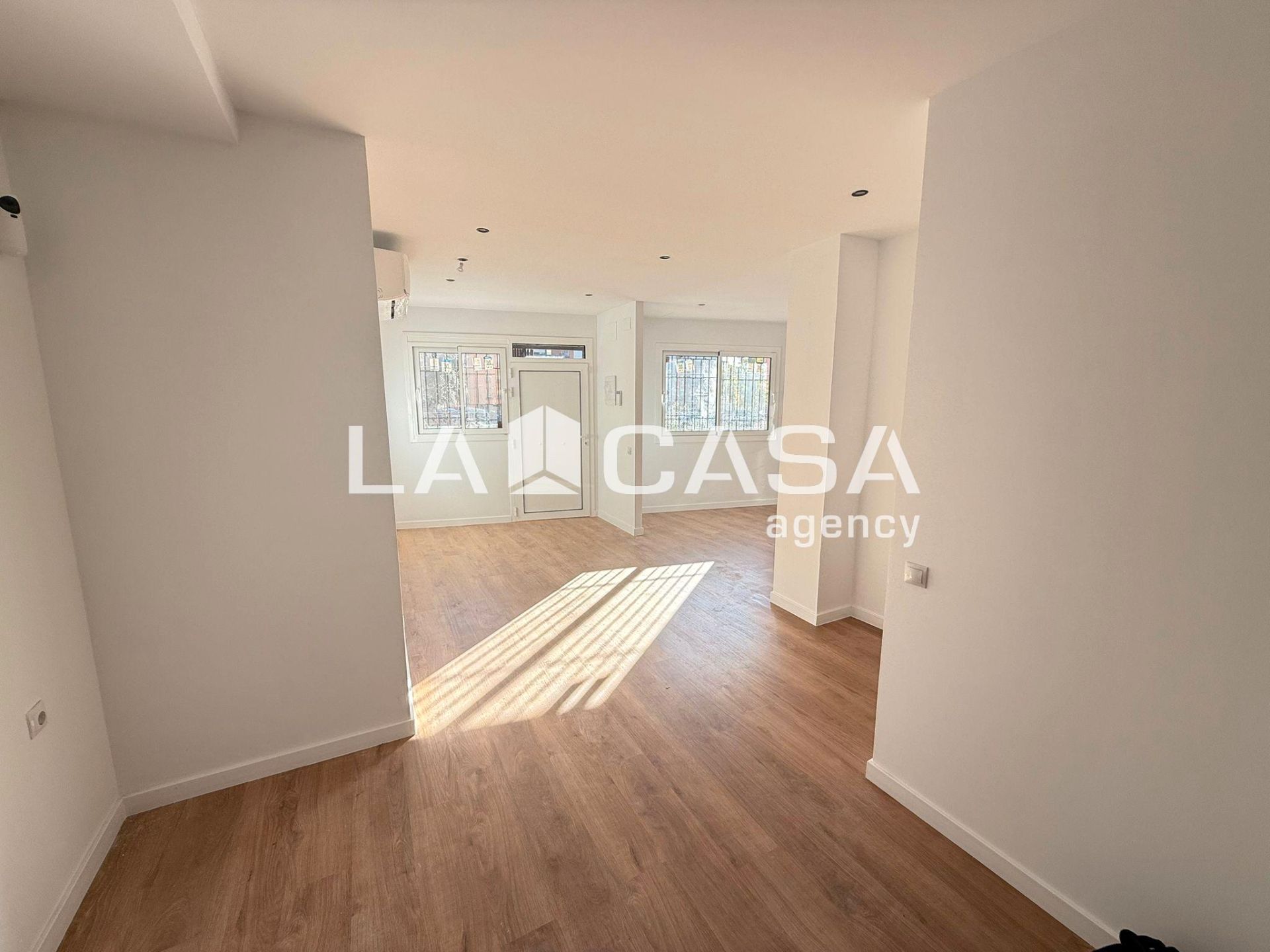 Planta baja for sale in Canovelles  with Parquet flooring