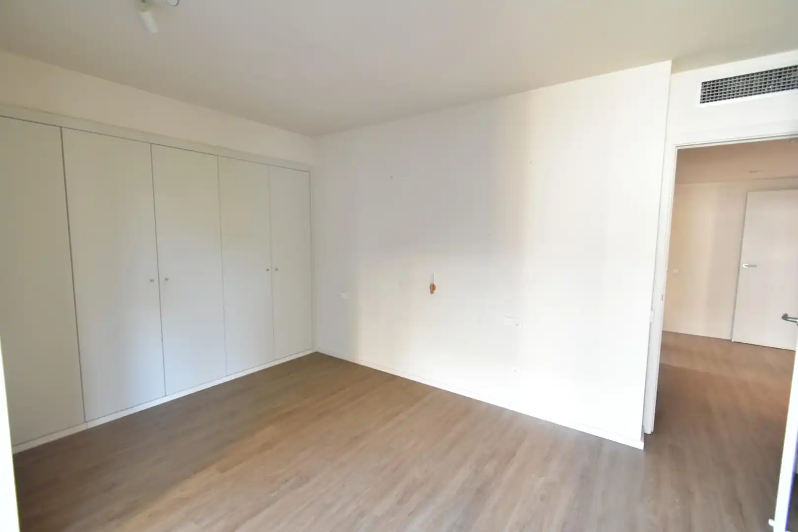 Bedroom of Flat for rent in Barcelona  with Air Conditioner, Heating and Parquet flooring