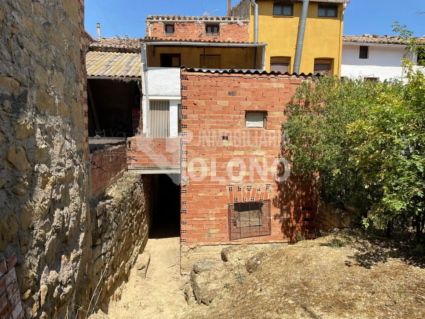 Vista exterior de Casa o xalet en venda en San Asensio amb Jardí privat, Terrassa i Traster