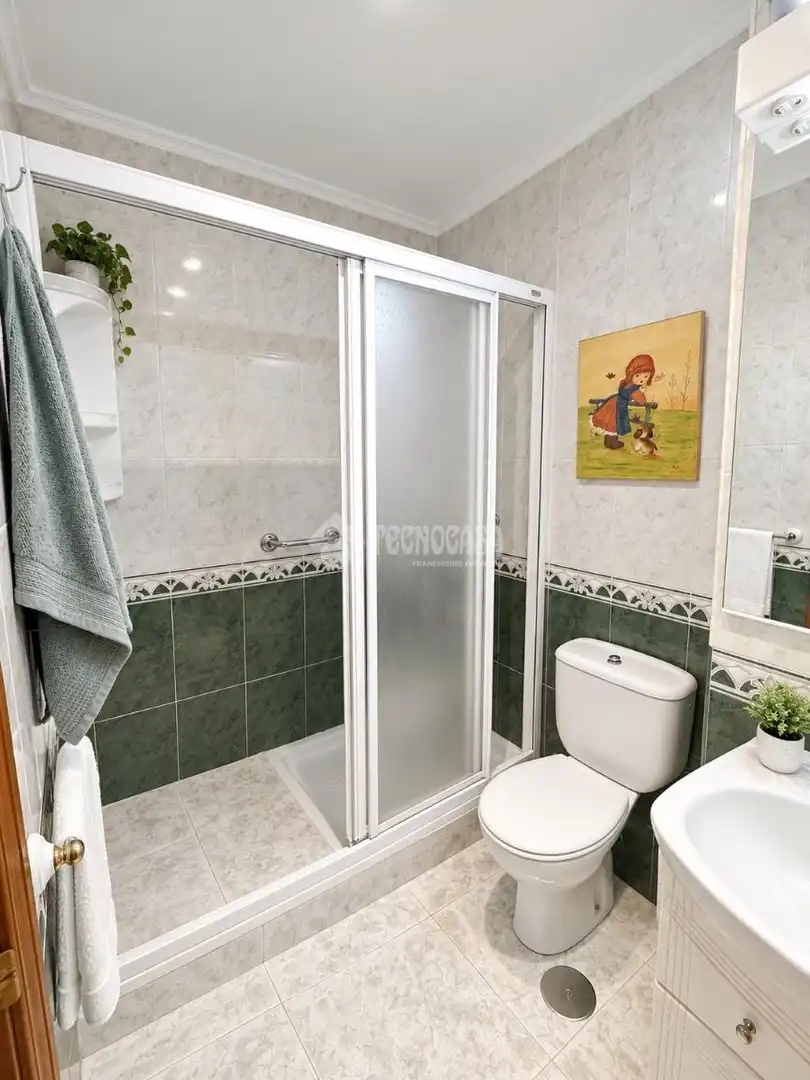 Bathroom of Flat for sale in Madrid  with Heating and Terrace