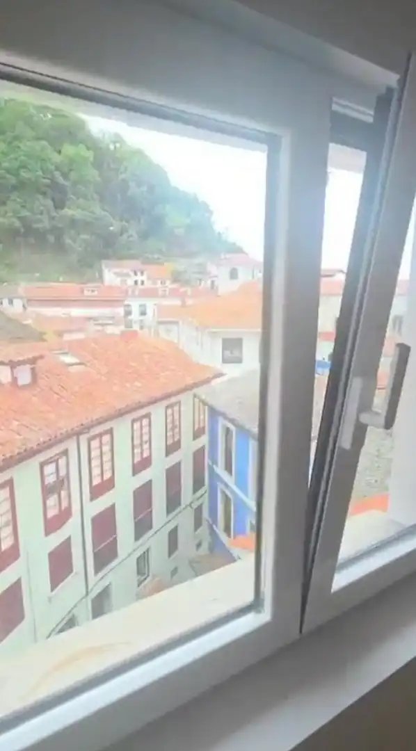 Vista exterior de Piso en venta en Cudillero con Horno