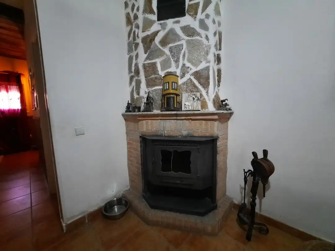 Wohnzimmer von Einfamilien-Reihenhaus zum Verkauf in Escalona mit Klimaanlage, Heizung und Terrasse
