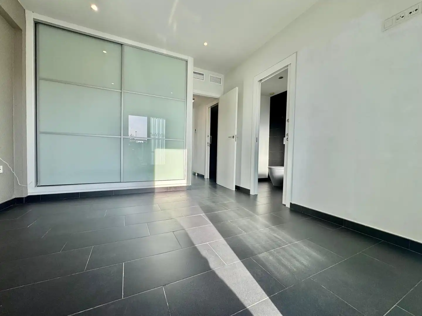 Casa adosada en venta en Torrevieja con Jardín privado, Terraza y Balcón