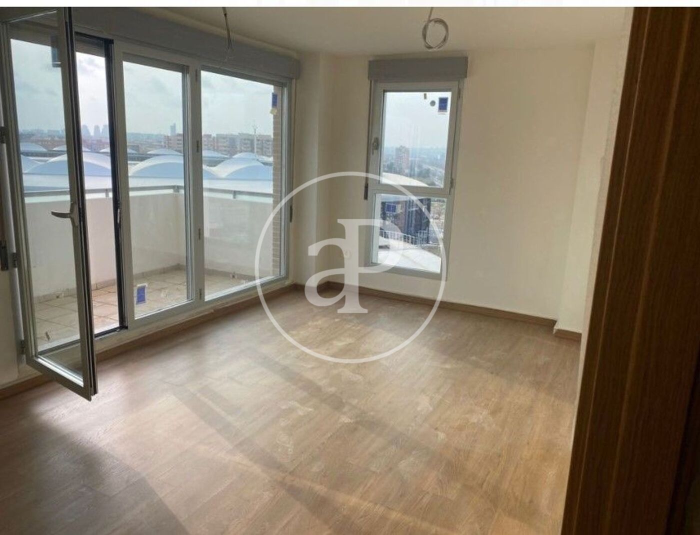 Dormitori de Pis de lloguer en  Valencia Capital amb Aire condicionat, Calefacció i Jardí privat