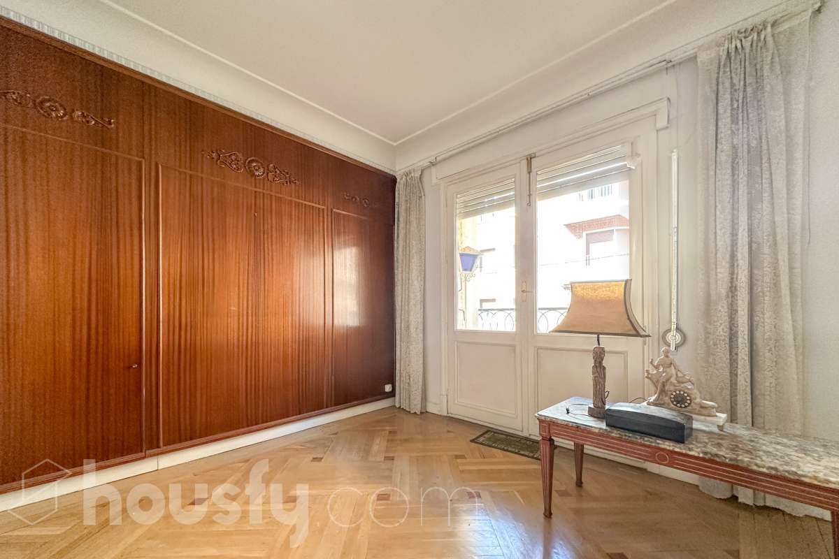 Bedroom of Flat for sale in  Madrid Capital  with Heating, Parquet flooring and Terrace