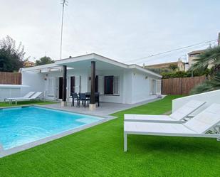 Swimming pool of House or chalet to rent in Sitges  with Private garden, Terrace and Swimming Pool