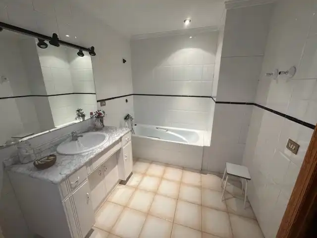 Baño de Finca rústica en venta en Eslida con Terraza, Amueblado y Horno